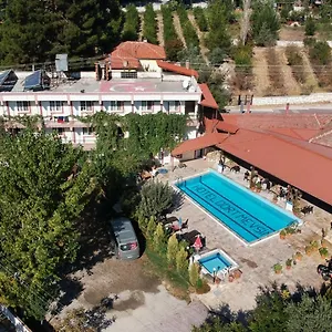 Dort Mevsim Türkiye